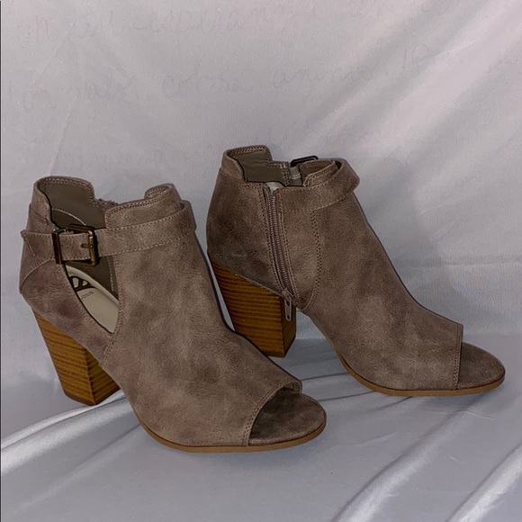 fergalicious retro bootie